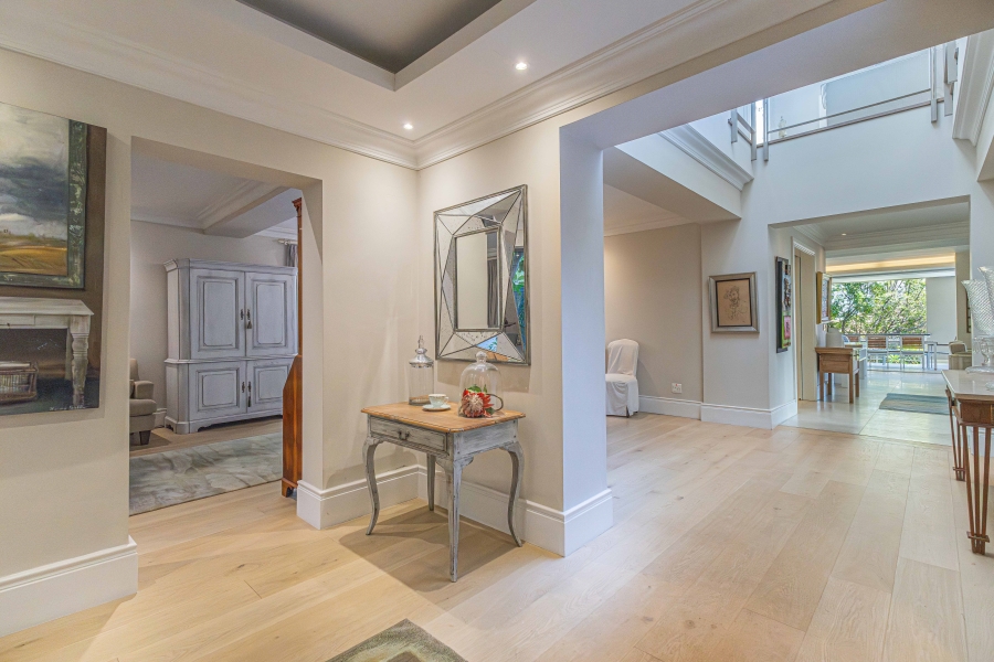 4 Bedroom Property for Sale in Fresnaye Western Cape